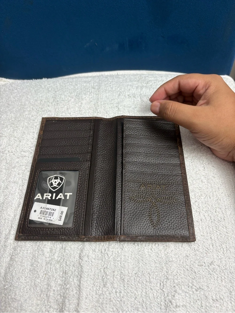Ariat Dark Brown Textured Leather Card & Key Holder
